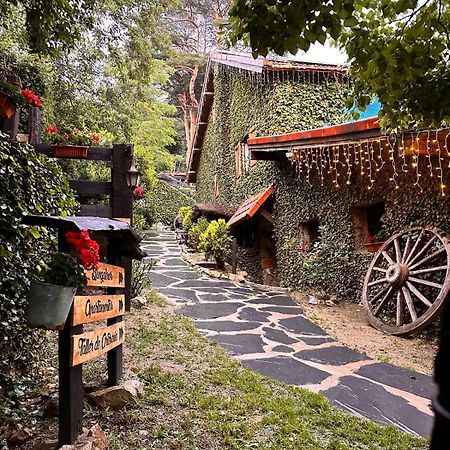 La Posada Серседиля Екстериор снимка